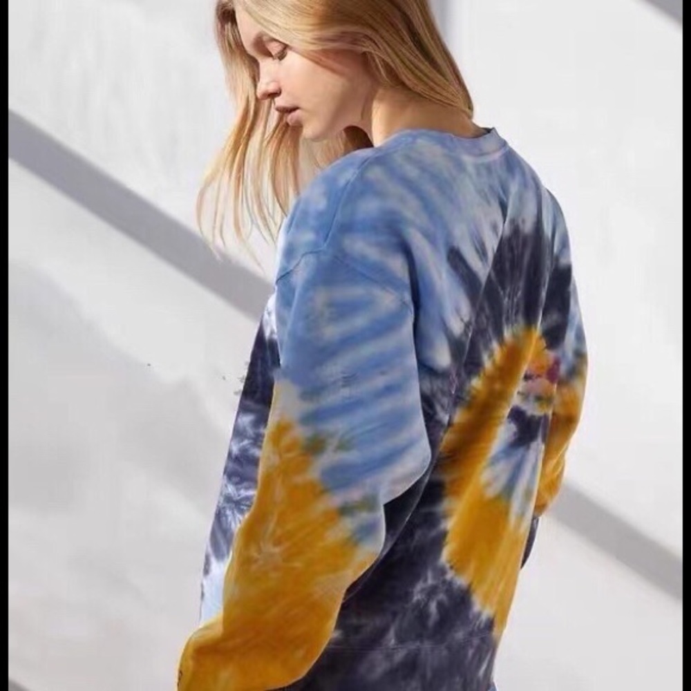 Tna
Cozy Fleece Boyfriend Crew Sweatshirt